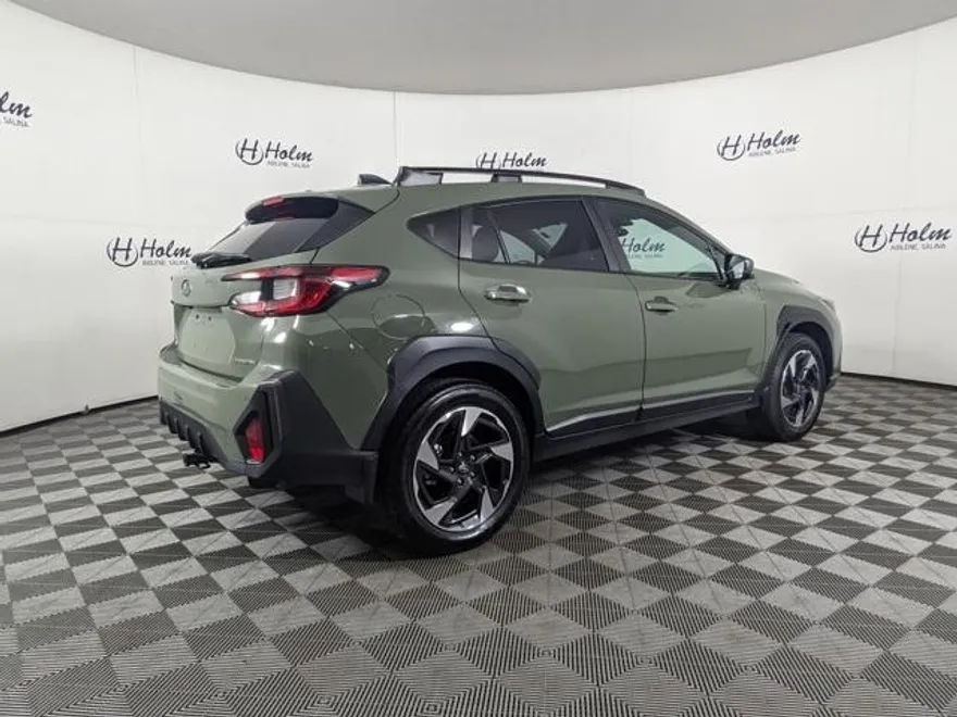 2024 Subaru Crosstrek Limited photo 1