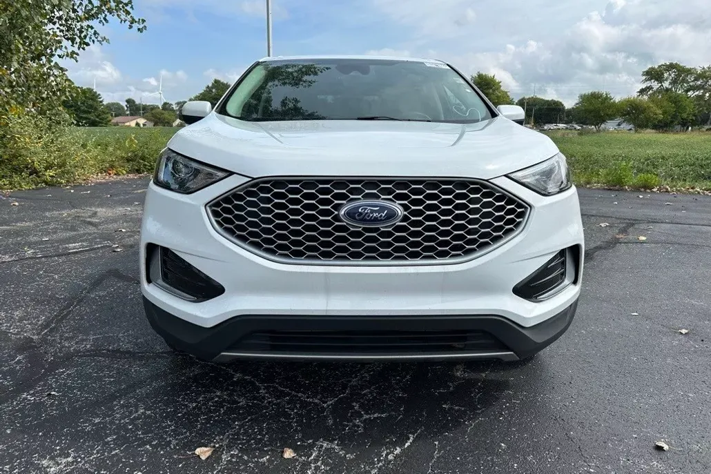 2024 Ford Edge SEL photo 1