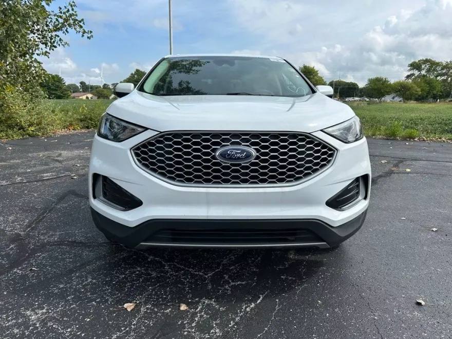 2024 Ford Edge SEL photo 1