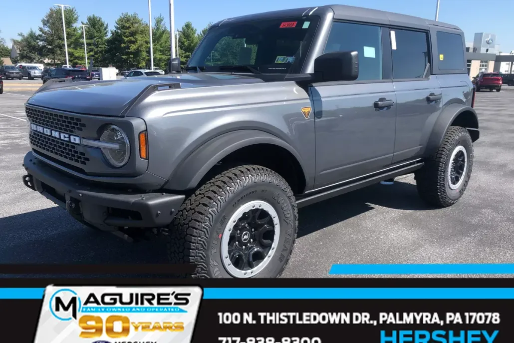 2025 Ford Bronco Badlands photo 1