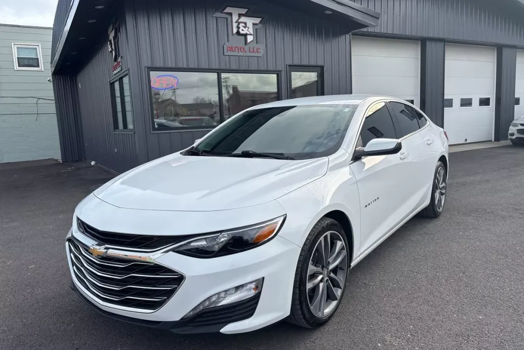 2022 Chevrolet Malibu 1LT photo 1