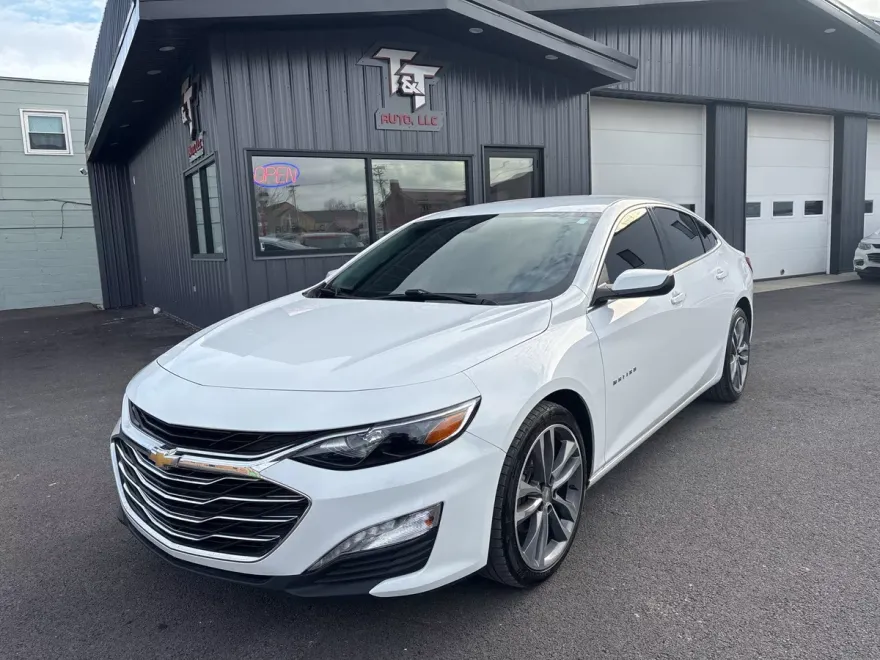 2022 Chevrolet Malibu 1LT photo 1