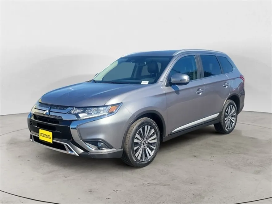 2020 Mitsubishi Outlander SEL photo 1