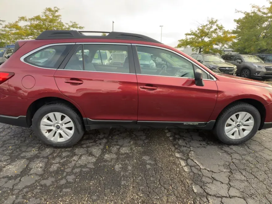 2019 Subaru Outback 2.5i photo 1