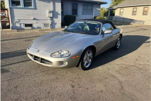 1998 Jaguar XK 8 Convertible photo 2