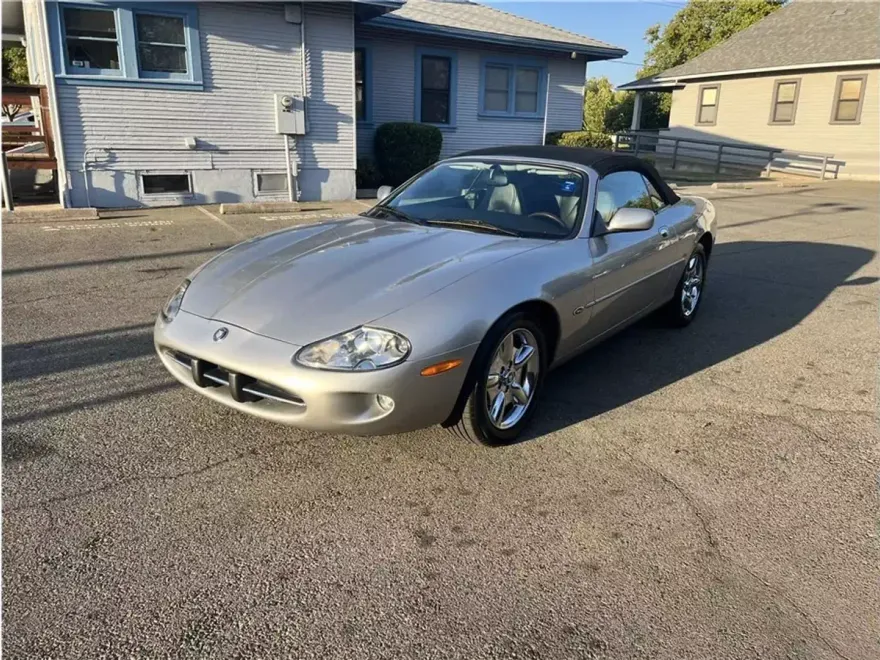 1998 Jaguar XK 8 Convertible photo 2