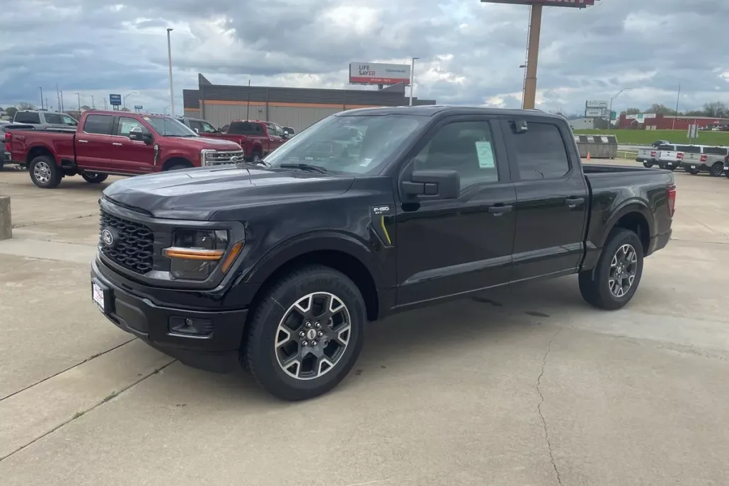 2025 Ford F-150 STX photo 1