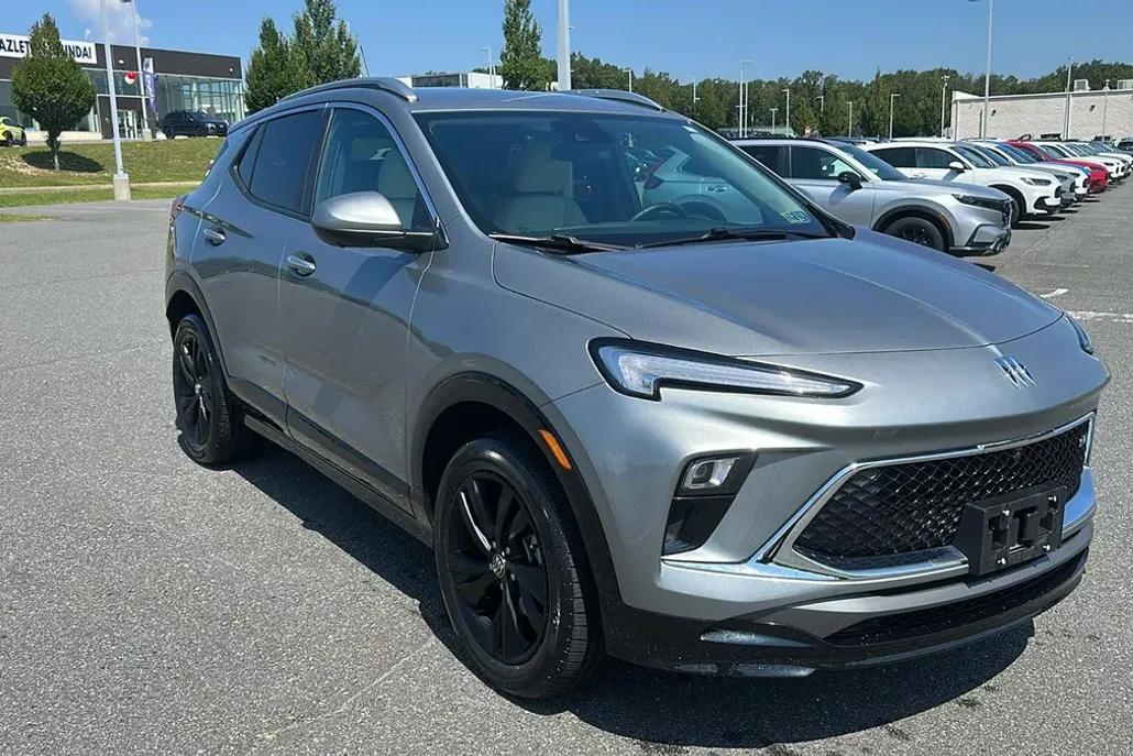 2024 Buick Encore GX Sport Touring photo 1