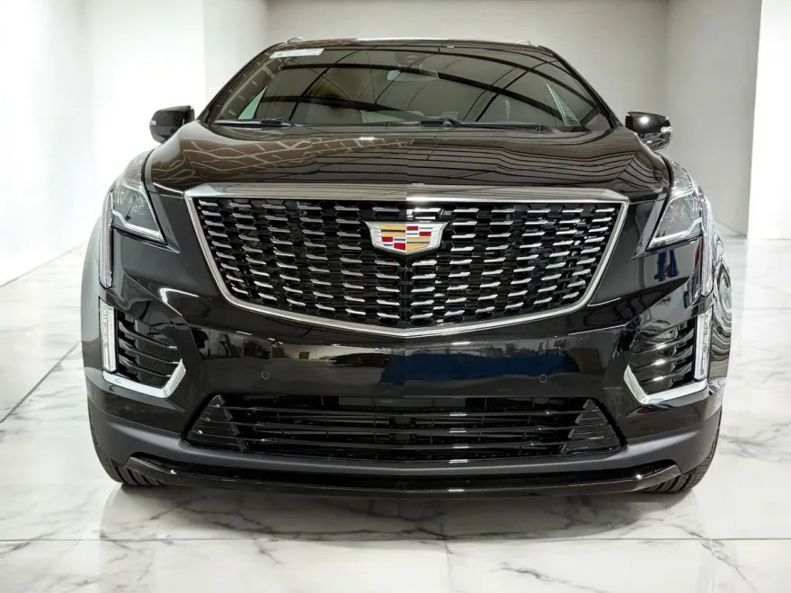 2025 Cadillac XT5 Luxury photo 1