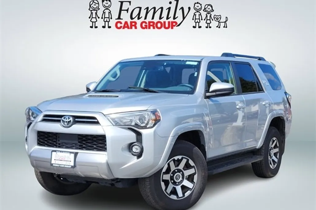 2024 Toyota 4Runner TRD Off-Road photo 1