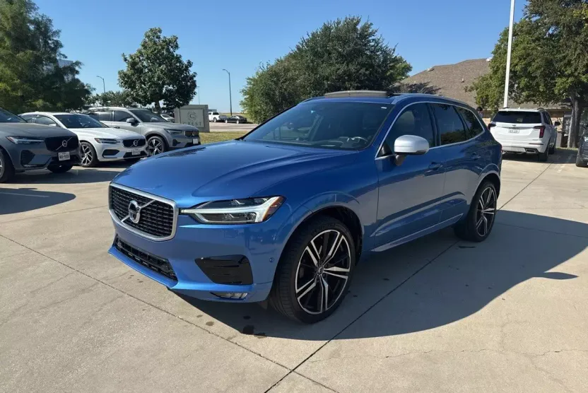2019 Volvo XC60 T5 R-Design photo 1