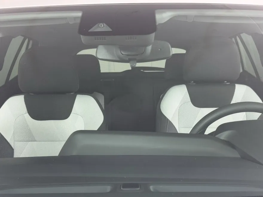 2024 Chevrolet Trax LS photo 1