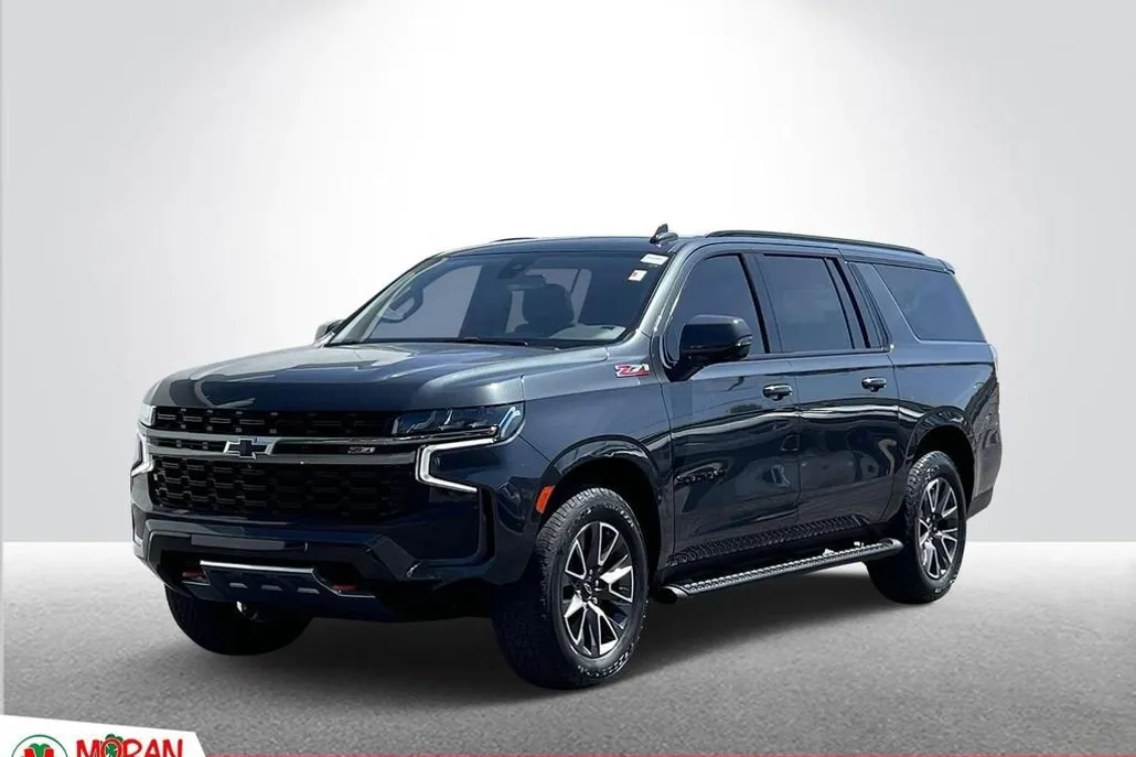 2022 Chevrolet Suburban Z71 photo 1