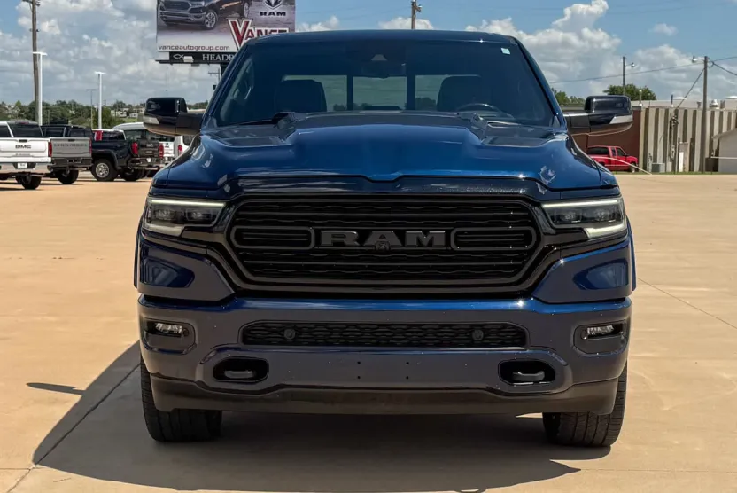 2022 Ram 1500 Limited photo 1