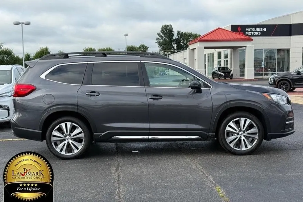 2022 Subaru Ascent Limited photo 1