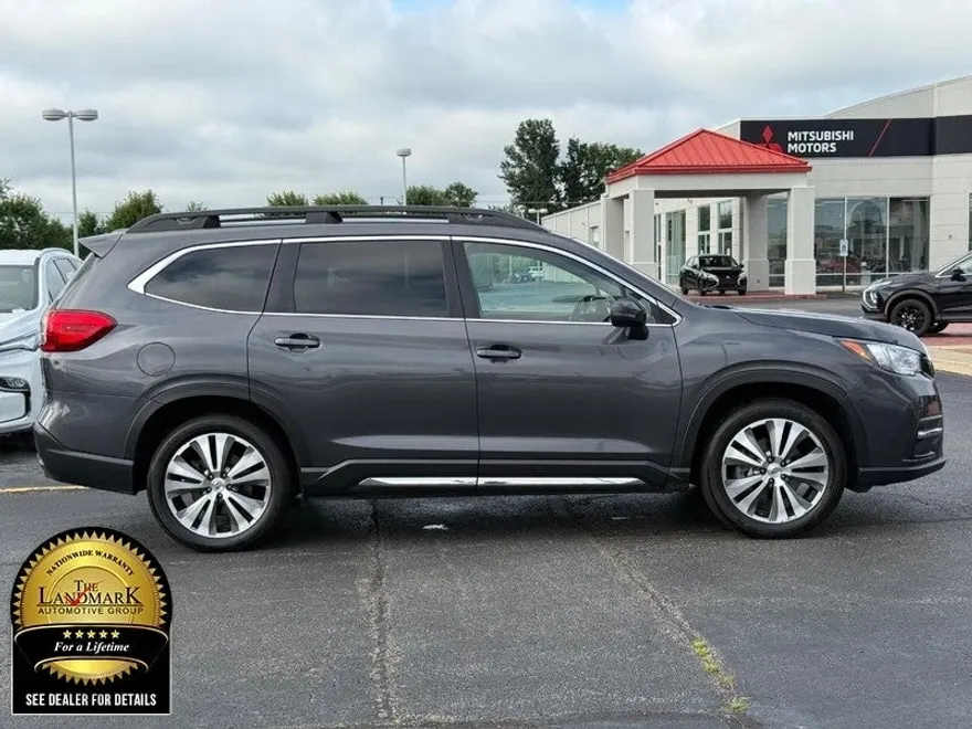 2022 Subaru Ascent Limited photo 1