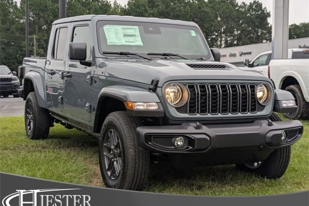 2025 Jeep Gladiator Sport S photo 1