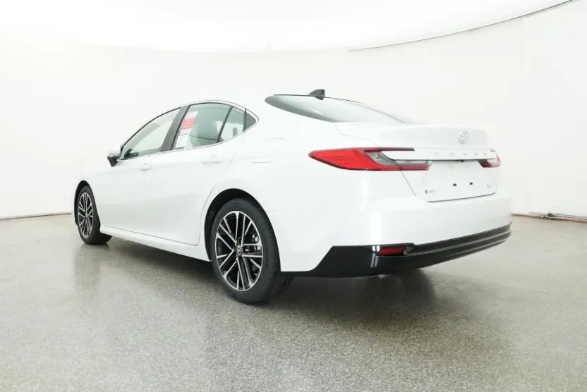 2026 Toyota Camry XLE photo 1