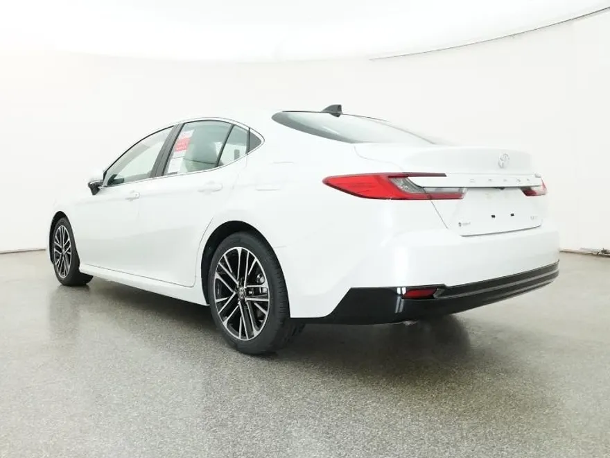 2026 Toyota Camry XLE photo 1