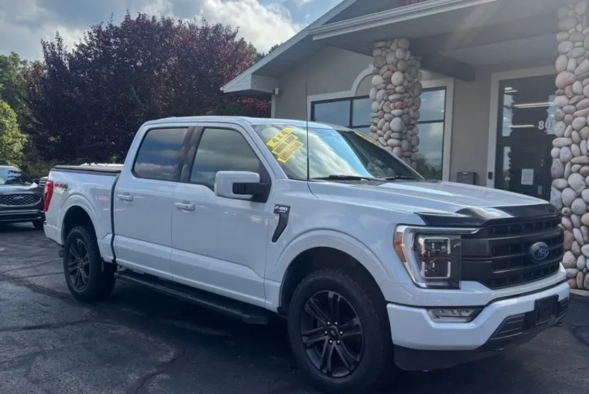 2021 Ford F-150 Lariat photo 1