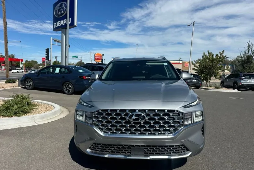 2022 Hyundai Santa Fe SEL photo 1
