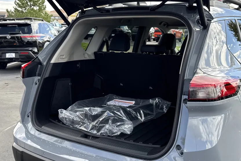 2026 Nissan Rogue SV photo 1