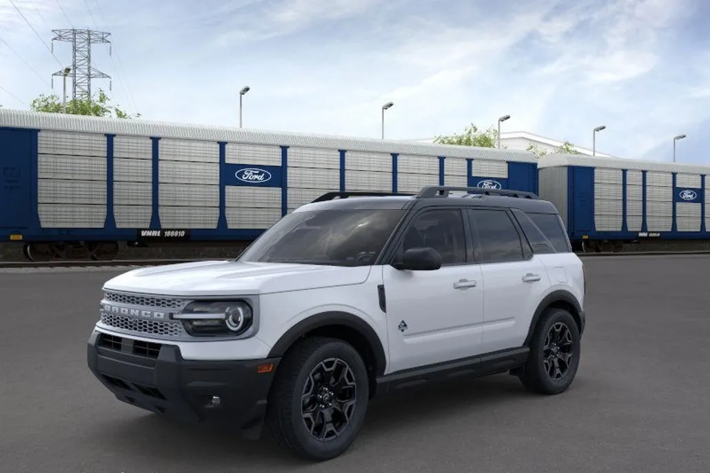 2025 Ford Bronco Sport Outer Banks photo 1
