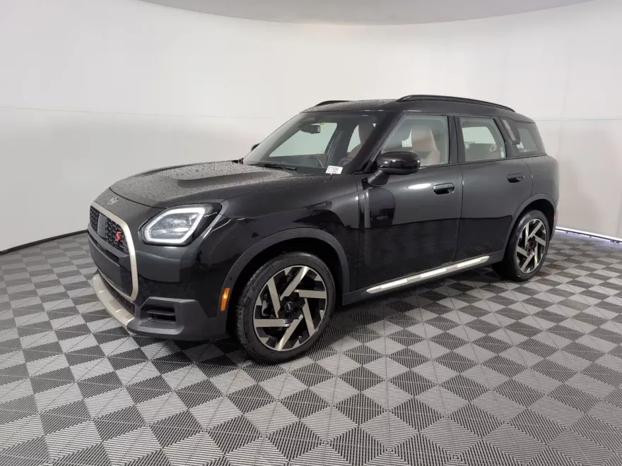 2025 Mini Countryman S ALL4 photo 1