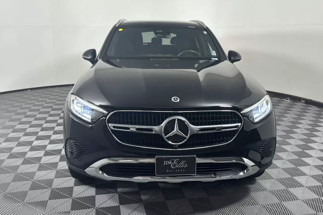2024 Mercedes Benz GLC 300 photo 1