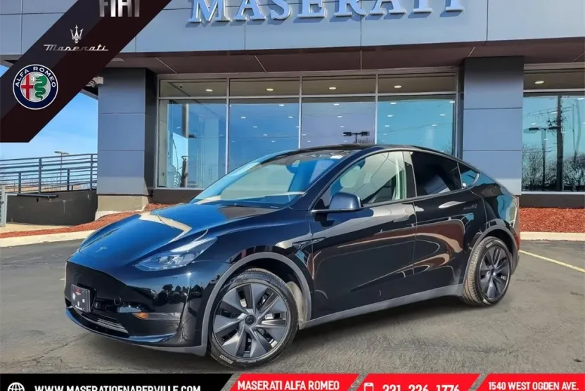 2025 Tesla Model Y Long Range photo 1