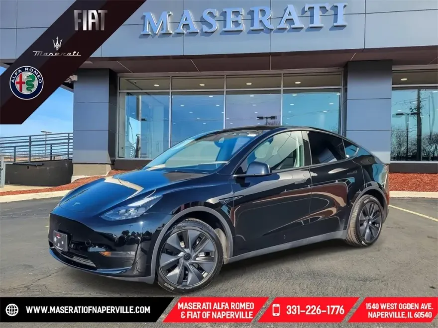 2025 Tesla Model Y Long Range photo 1