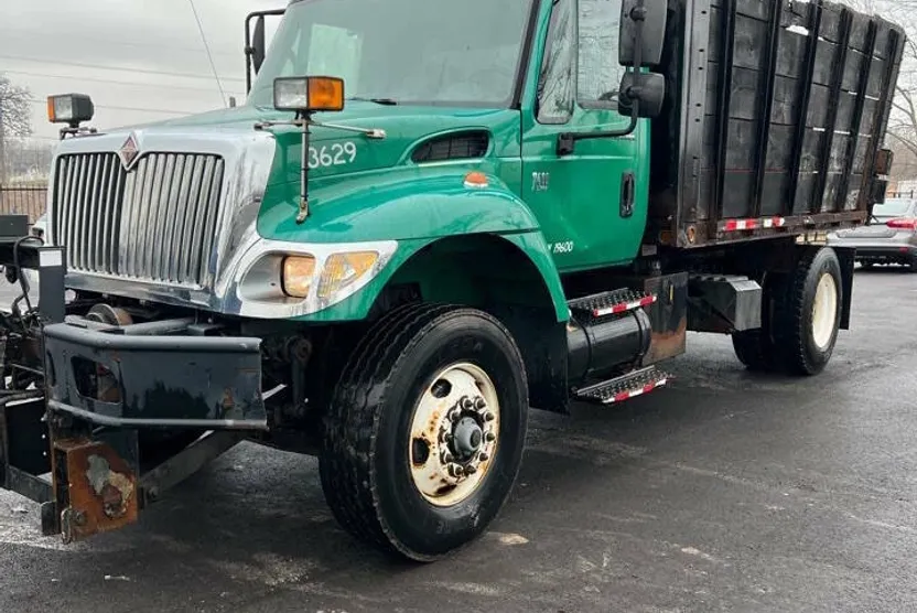 2006 International 7400 WorkStar 7400 photo 1