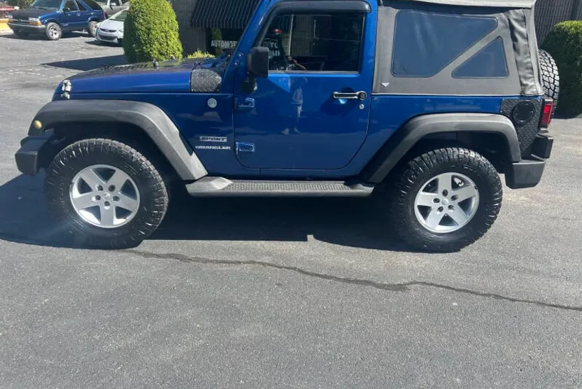 2010 Jeep Wrangler Sport photo 1