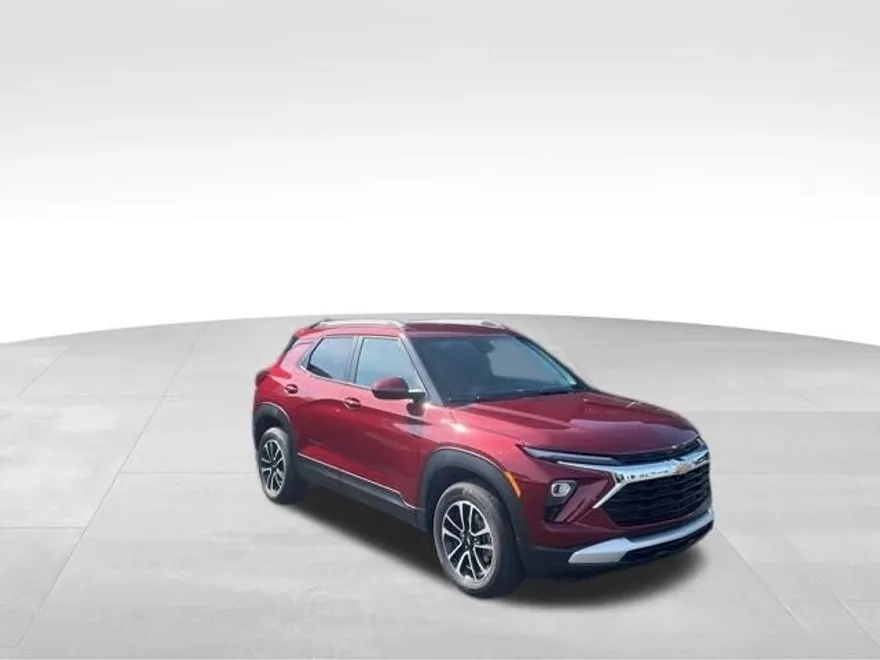 2025 Chevrolet Trailblazer LT photo 1