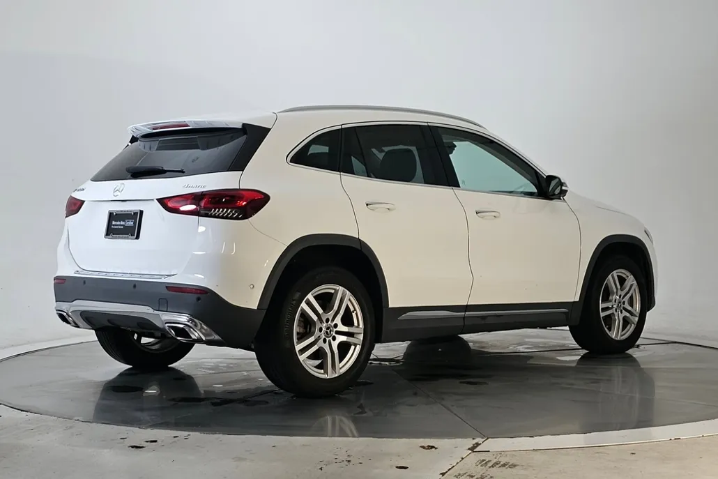 2023 Mercedes Benz GLA 250 4MATIC photo 1