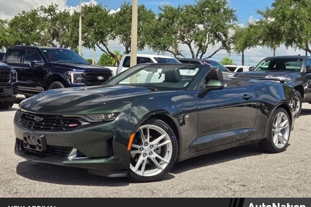 2020 Chevrolet Camaro 2LT photo 1