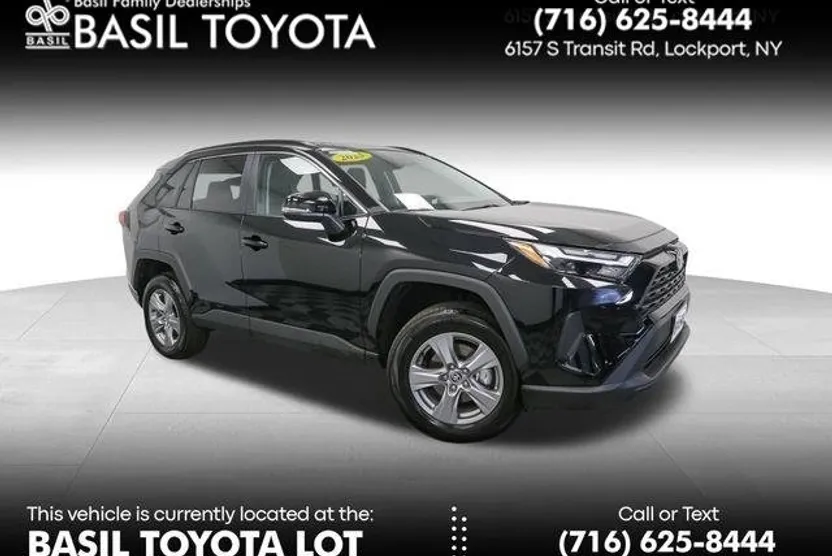 2025 Toyota RAV4 XLE photo 1
