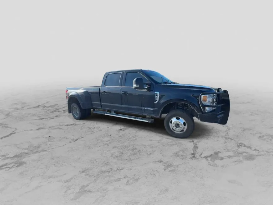 2022 Ford F-350 Lariat photo 1