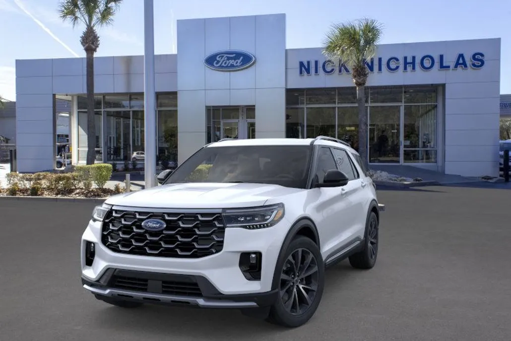 2025 Ford Explorer Platinum photo 1