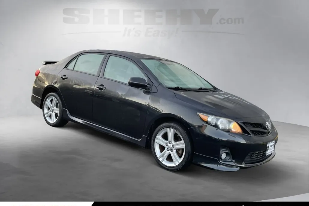 2013 Toyota Corolla L photo 1