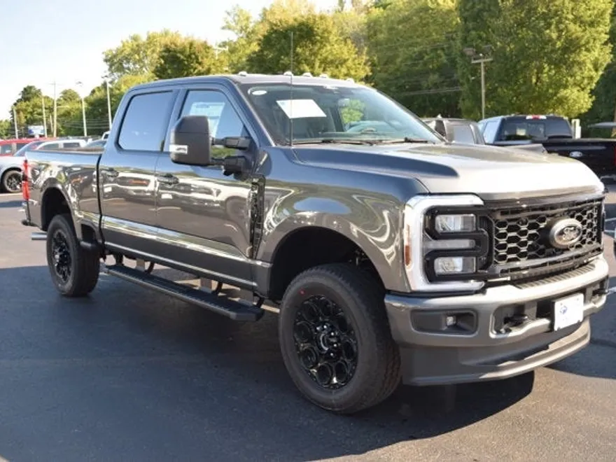 2026 Ford F-350 XLT photo 1