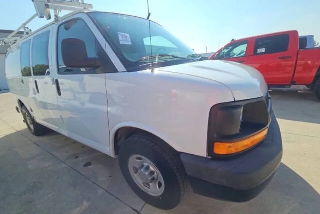 2013 Chevrolet Express 2500 Cargo photo 1