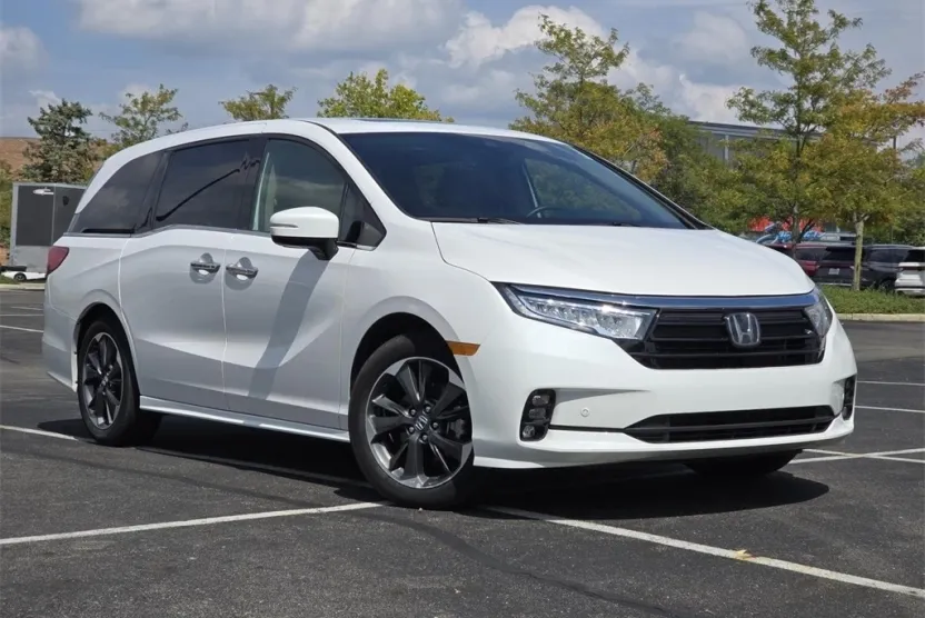 2024 Honda Odyssey Elite photo 1