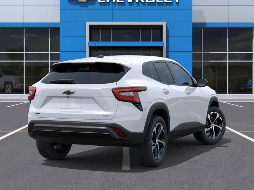 2025 Chevrolet Trax photo 1