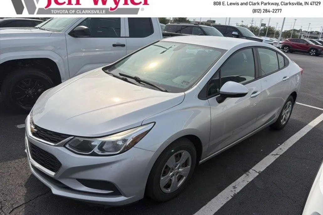 2018 Chevrolet Cruze LS photo 1