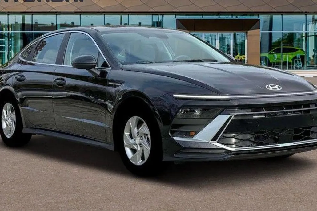 2025 Hyundai Sonata SE photo 1