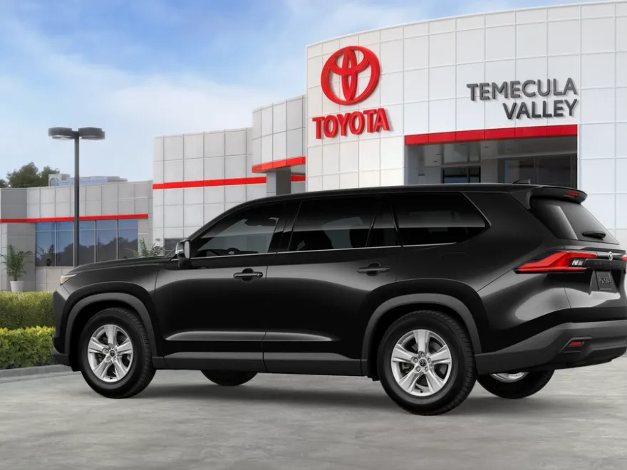 2026 Toyota Grand Highlander LE photo 1