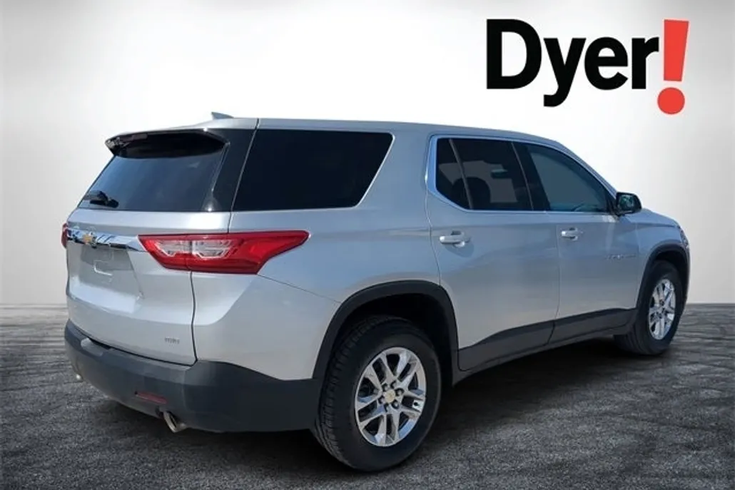 2019 Chevrolet Traverse LS photo 1