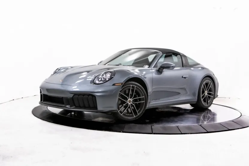 2025 Porsche 911 Targa 4 GTS photo 1