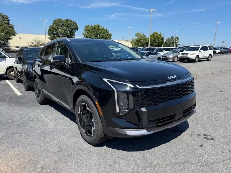 2026 Kia Sportage EX photo 1